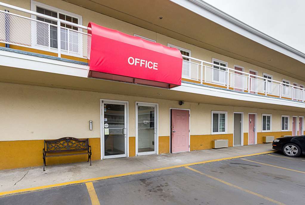 Rodeway Inn West Dodge Omaha Ngoại thất bức ảnh